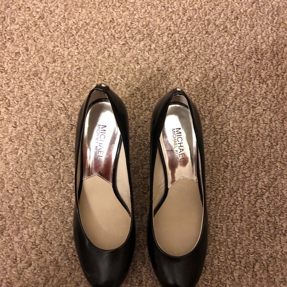 Michael Kors Black Closed Round Toe Heels Size 8